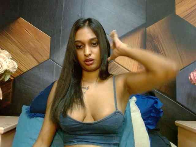 LusciousIndian webcam