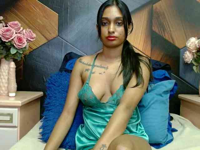 LusciousIndian webcam