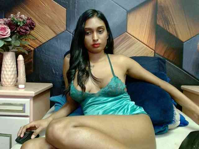 LusciousIndian webcam