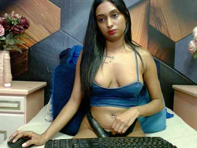 LusciousIndian webcam