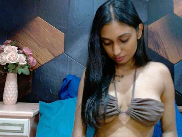 LusciousIndian webcam