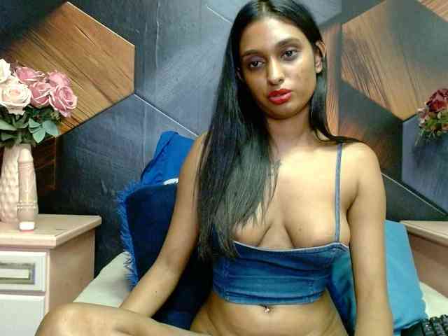 LusciousIndian webcam