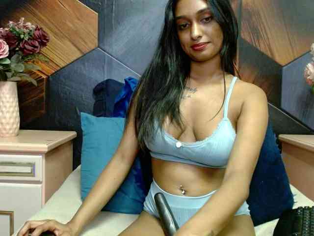 LusciousIndian Live Webcam on BongaCams