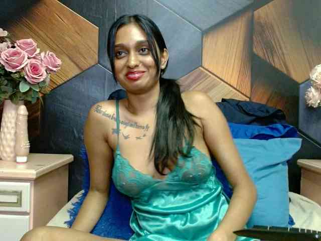 LusciousIndian webcam