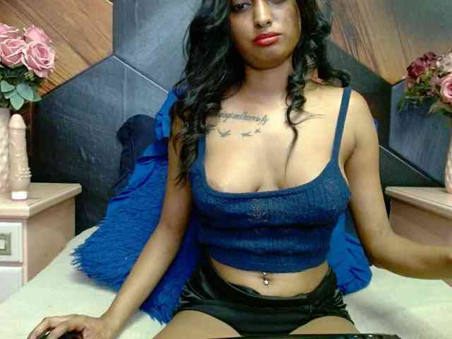 LusciousIndian webcam