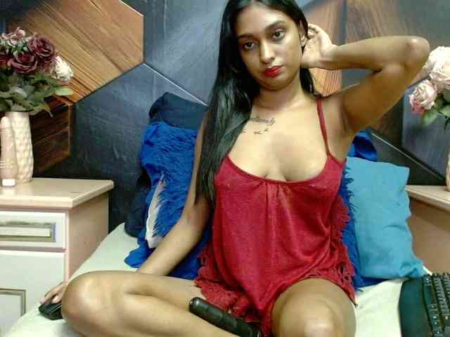 LusciousIndian webcam