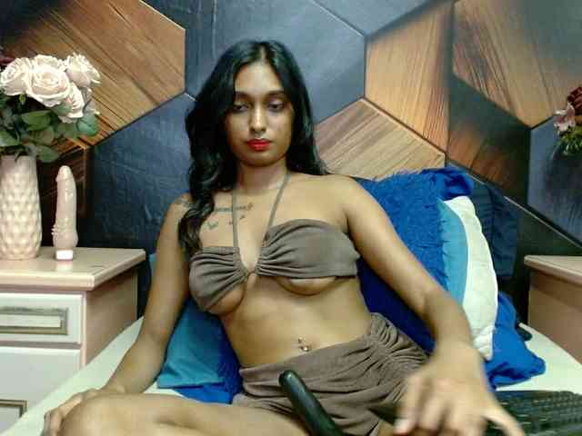 LusciousIndian webcam