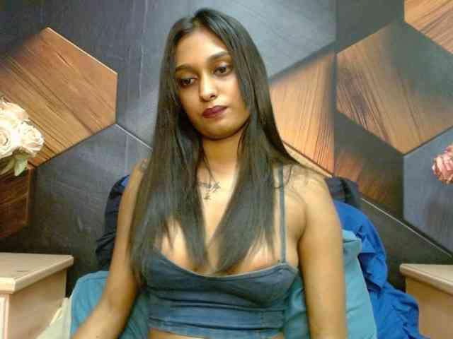 LusciousIndian webcam