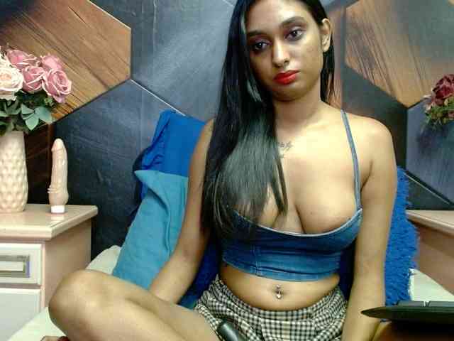 LusciousIndian webcam