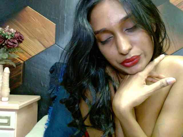 LusciousIndian webcam
