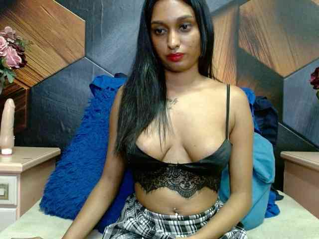 LusciousIndian webcam