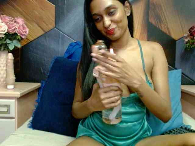 LusciousIndian webcam