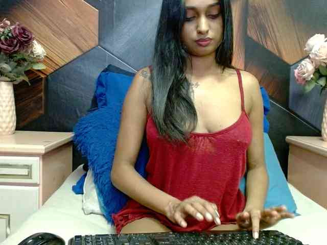 LusciousIndian webcam