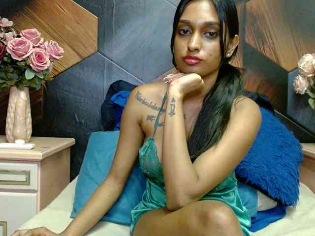 LusciousIndian webcam