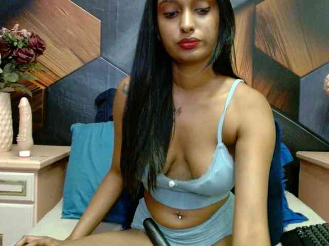 LusciousIndian webcam