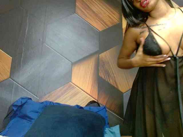 LusciousIndian webcam