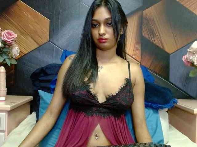 LusciousIndian webcam