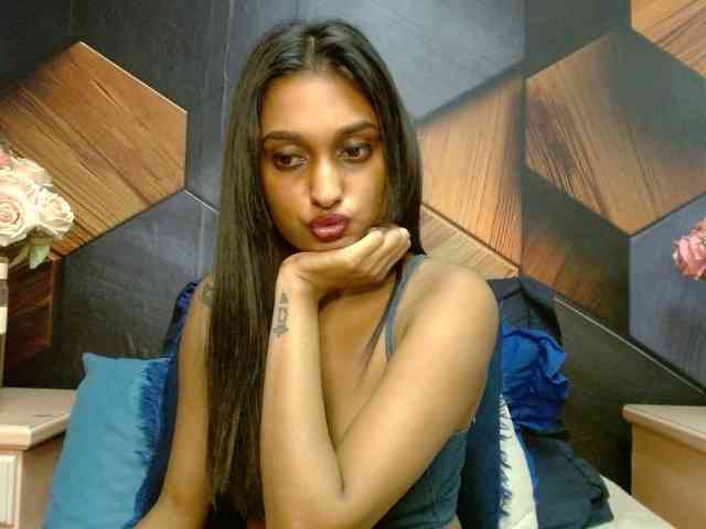 LusciousIndian webcam