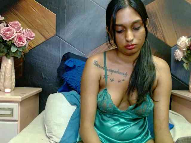 LusciousIndian webcam