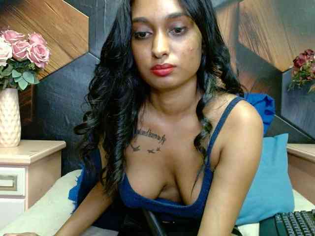 LusciousIndian webcam