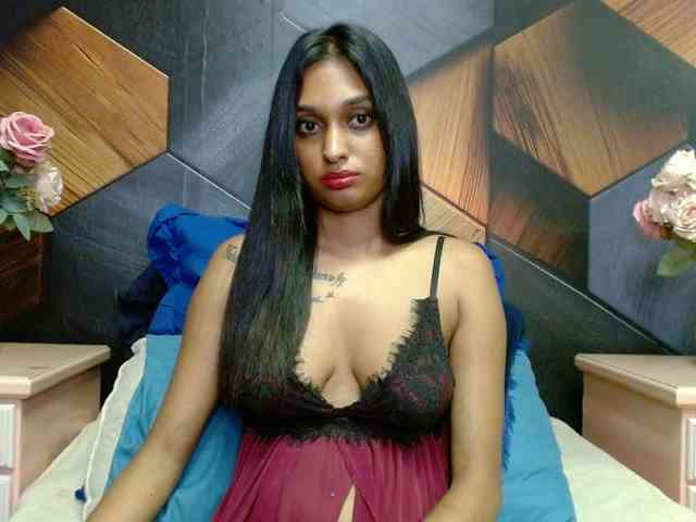 LusciousIndian webcam