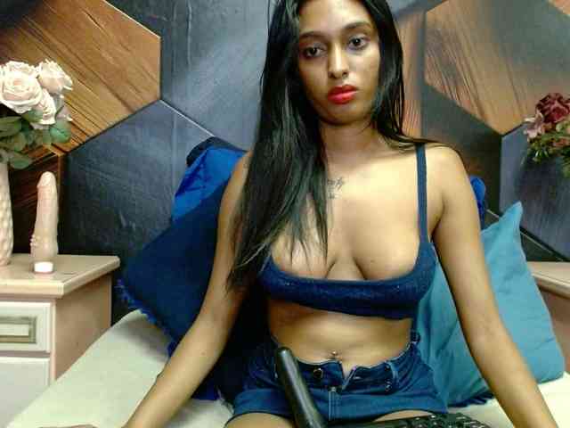 LusciousIndian webcam