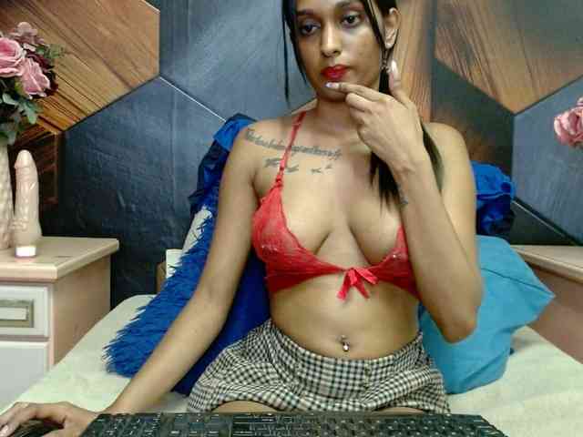 LusciousIndian webcam