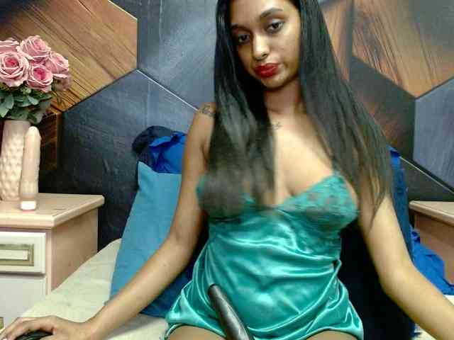 LusciousIndian webcam