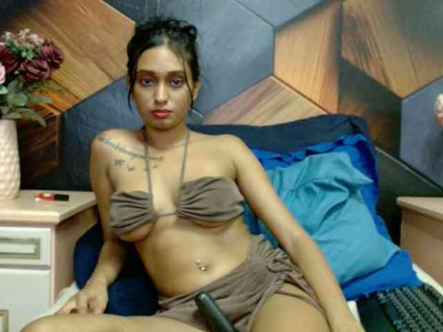 LusciousIndian webcam