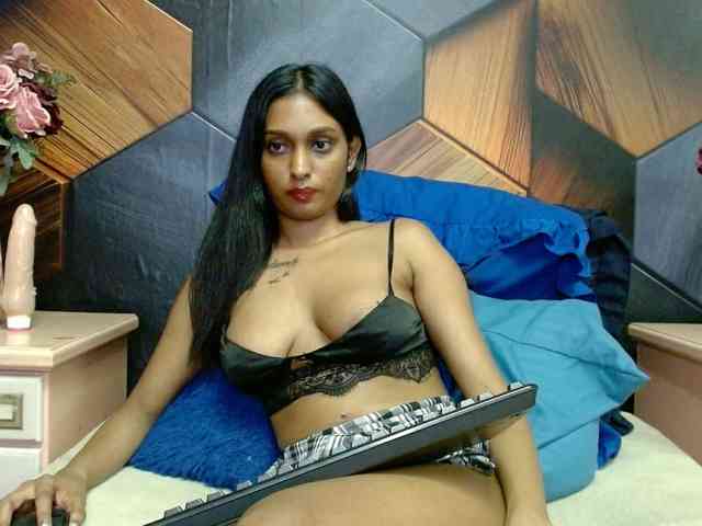 LusciousIndian webcam