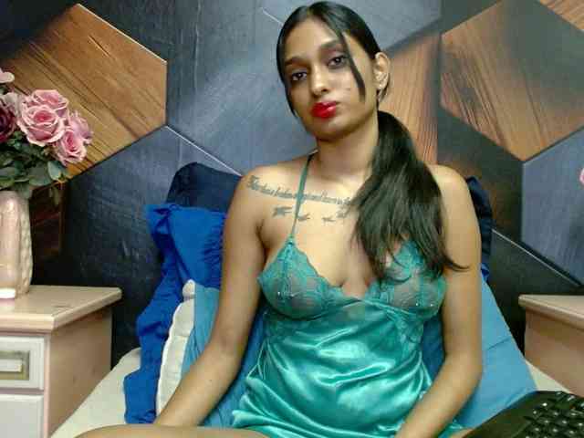 LusciousIndian webcam