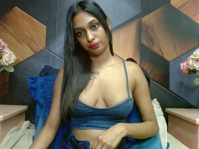 LusciousIndian webcam