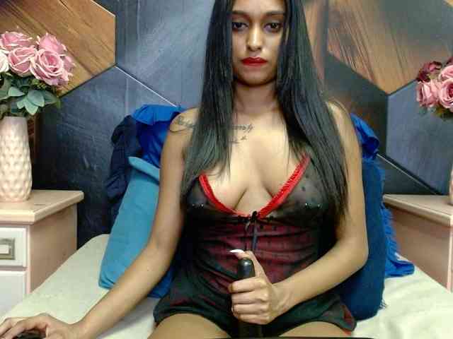 LusciousIndian webcam