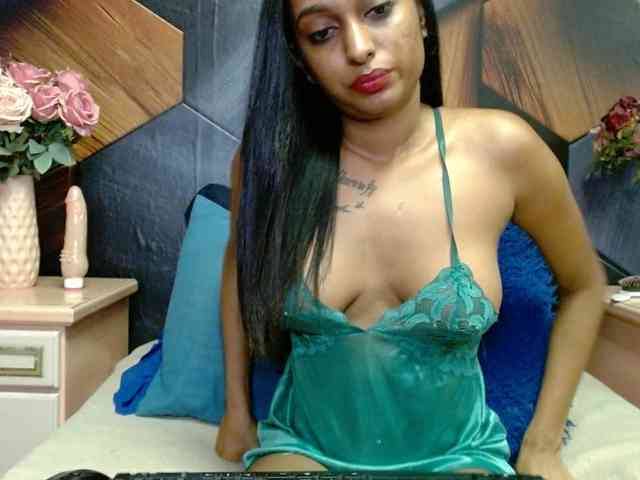 LusciousIndian webcam