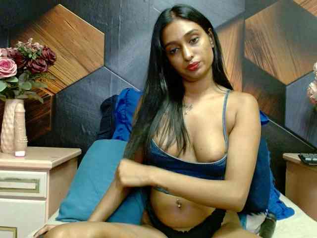 LusciousIndian webcam