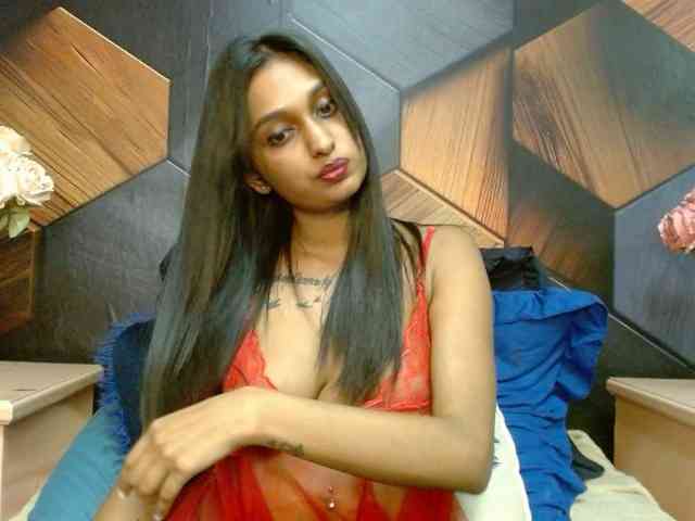LusciousIndian webcam