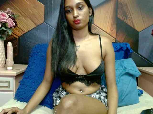 LusciousIndian webcam