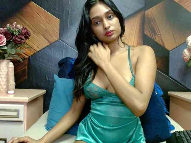 LusciousIndian webcam