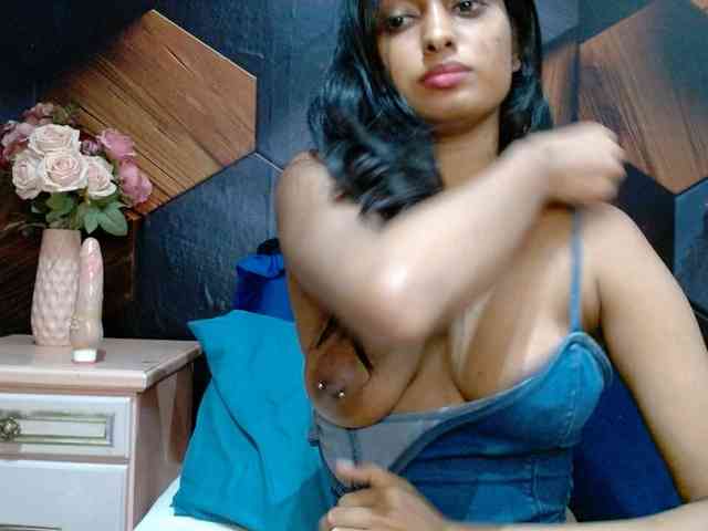 LusciousIndian webcam