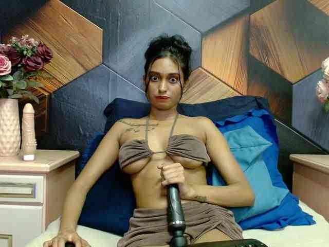 LusciousIndian webcam