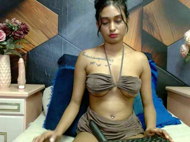 LusciousIndian webcam