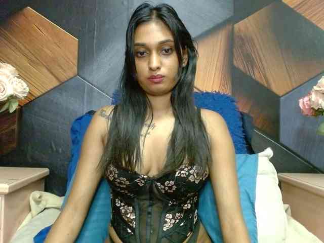 LusciousIndian webcam