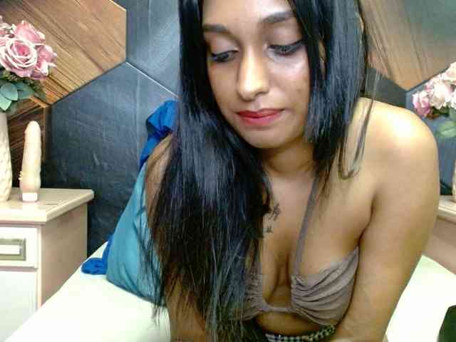 LusciousIndian webcam