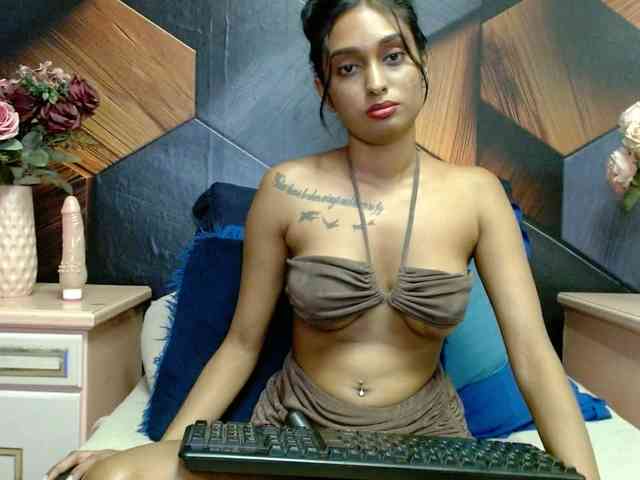 LusciousIndian webcam