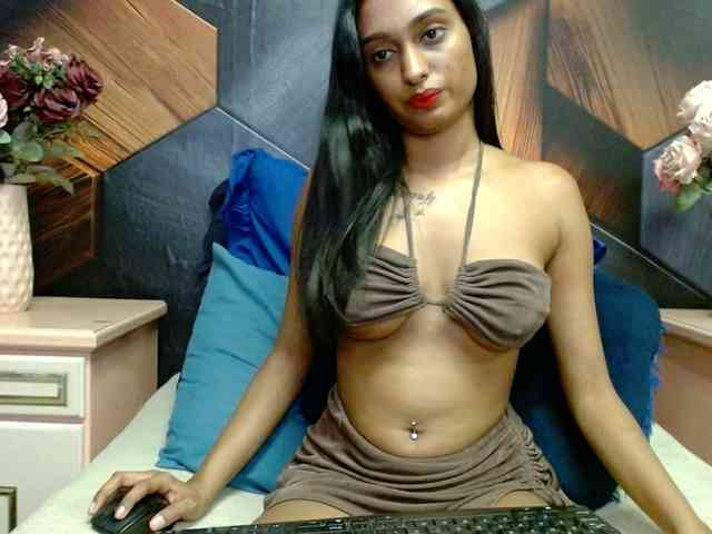 LusciousIndian Live Webcam on BongaCams