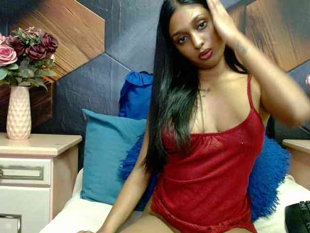 LusciousIndian webcam