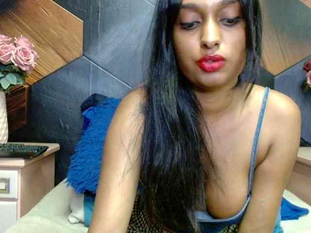 LusciousIndian webcam