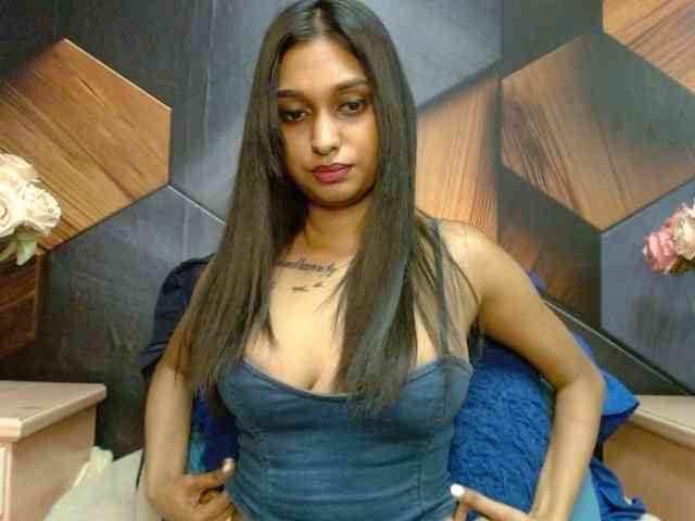 LusciousIndian webcam
