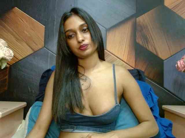 LusciousIndian webcam
