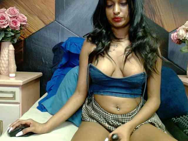 LusciousIndian webcam